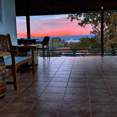 Hacienda Guster