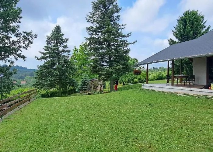 Hacienda Guster Case de vacanță